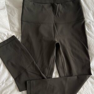 EUC Lululemon Wunder Train HR 23” Inseam Size 10 Dark Olive